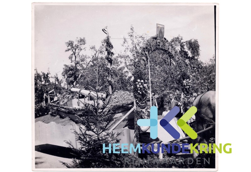 Pannerden Bevrijdings feest augustus 1945 Coll.J.van Ingen (6)
